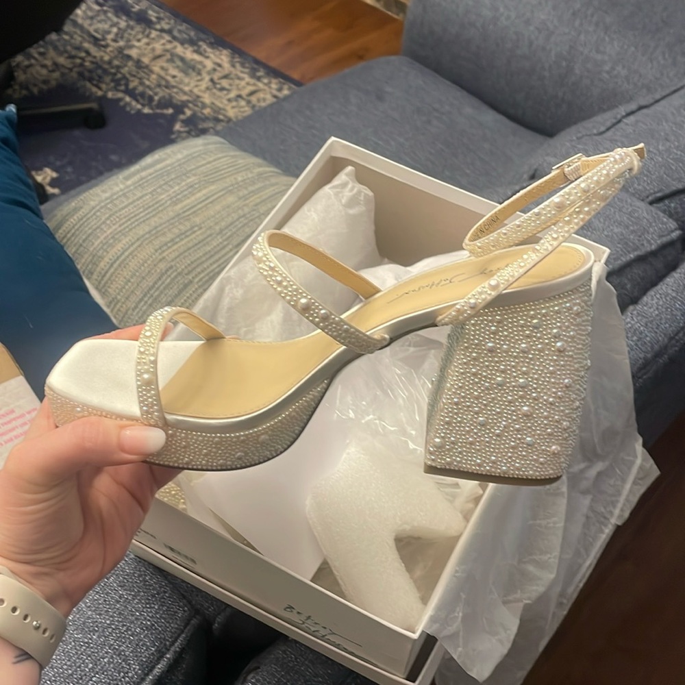 Betsey Johnson pearl ivory heels size 10